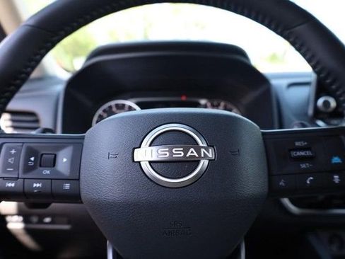 Certified 2025 Nissan Rogue SV AWD/4WD image 9