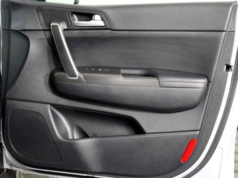 Used 2017 Kia Sportage EX image 44