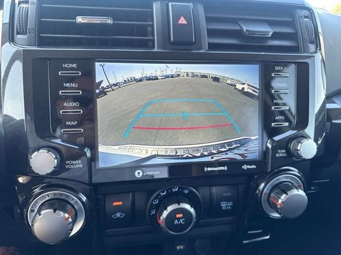 Used 2023 Toyota 4Runner TRD Off-Road Premium AWD/4WD image 31