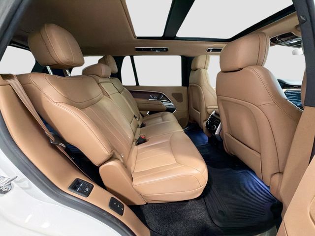 Used 2025 Land Rover Range Rover Long Wheelbase SE AWD/4WD image 22