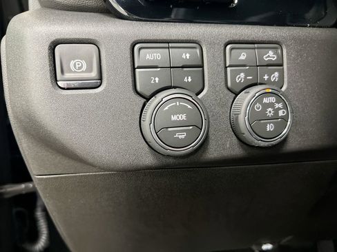 New 2026 Chevrolet Silverado 2500 LTZ w/ LTZ Premium Package image 19