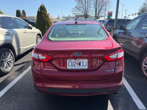Used 2016 Ford Fusion SE w/ Equipment Group 502A FWD image 5