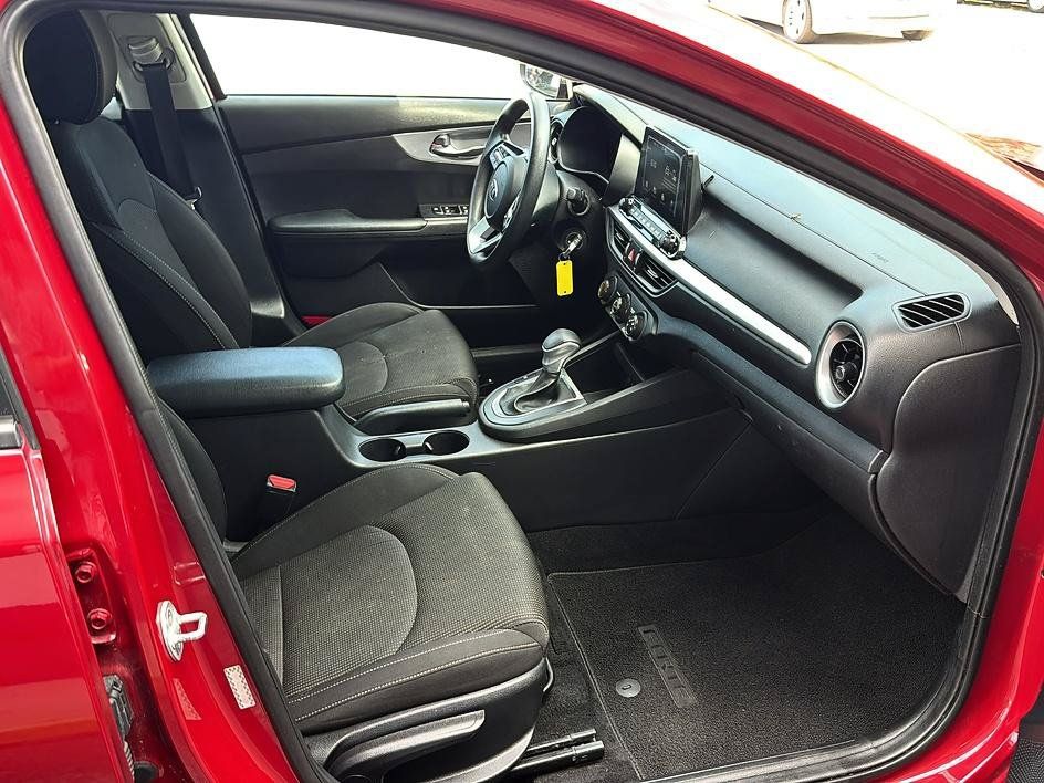 Used 2021 Kia Forte LXS FWD image 35