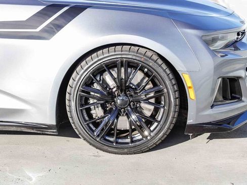 Used 2022 Chevrolet Camaro ZL1 image 11