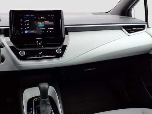 Used 2024 Toyota Corolla SE image 12