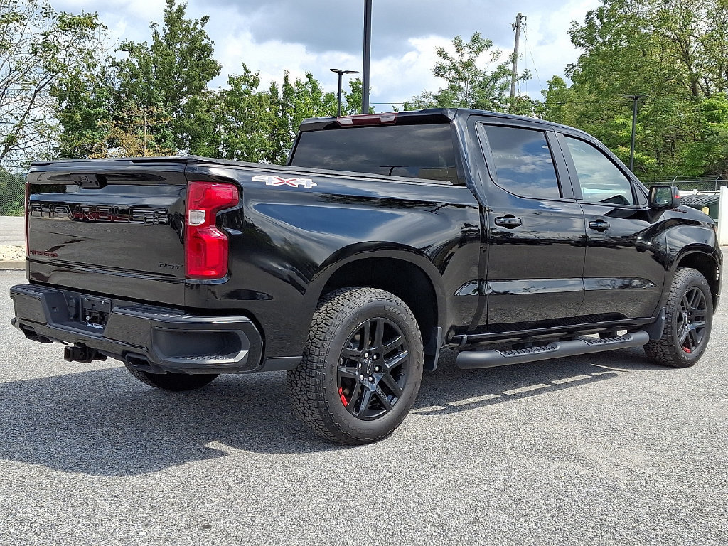 Used 2024 Chevrolet Silverado 1500 RST w/ Redline Edition AWD/4WD image 9