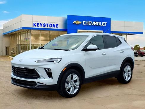 Used 2025 Buick Encore GX Preferred AWD/4WD image 3
