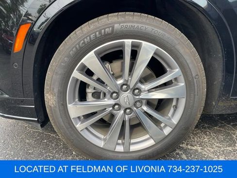 Used 2024 Cadillac XT6 Premium Luxury w/ Technology Package AWD/4WD image 5