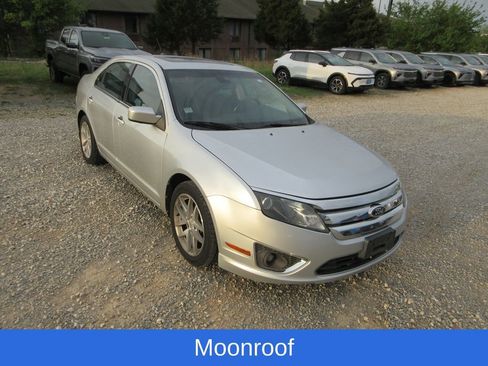 Used 2012 Ford Fusion SEL image 2