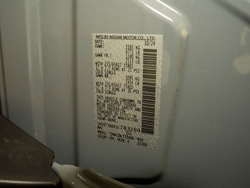 Certified 2025 Nissan Rogue SV image 21