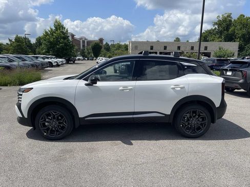 New 2026 Nissan Kicks SR w/ Cold Weather Package AWD/4WD image 6