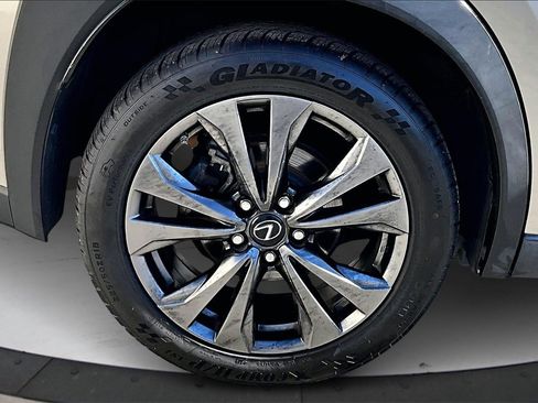 Used 2019 Lexus UX 200 F Sport image 36