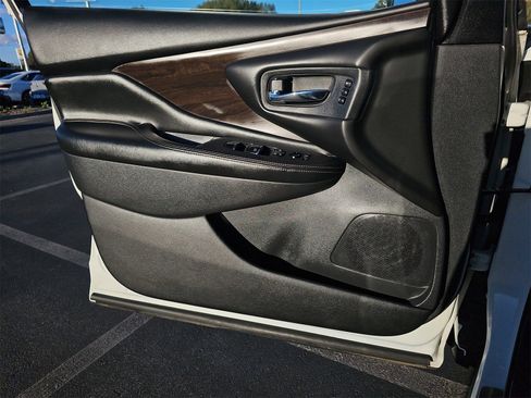 Used 2021 Nissan Murano Platinum w/ Cargo Package image 26