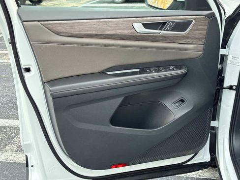 New 2026 Volkswagen Atlas SEL image 19