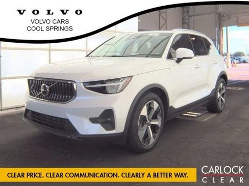 Used 2023 Volvo XC40 B4 Plus w/ Protection Package Premier FWD image 1