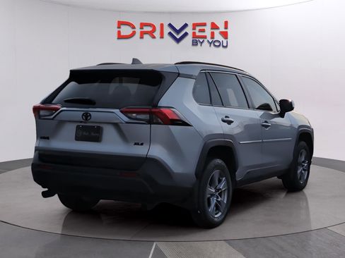 Used 2024 Toyota RAV4 XLE image 5