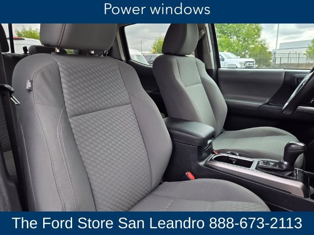 Used 2020 Toyota Tacoma SR5 RWD image 11