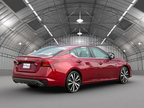 Used 2019 Nissan Altima 2.5 SR w/ SR Premium Package FWD image 7