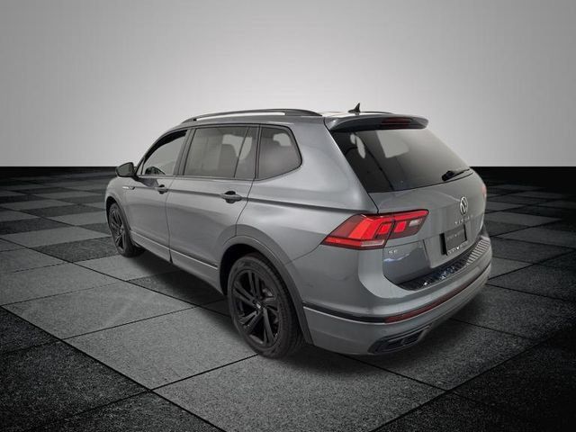 Used 2024 Volkswagen Tiguan SE R-Line FWD image 10