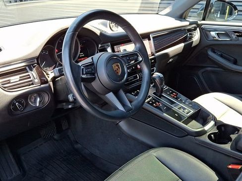 Certified 2023 Porsche Macan Turbo AWD/4WD image 4