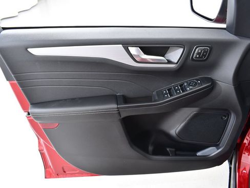 New 2025 Ford Escape SE w/ PHEV Premium Package FWD image 25