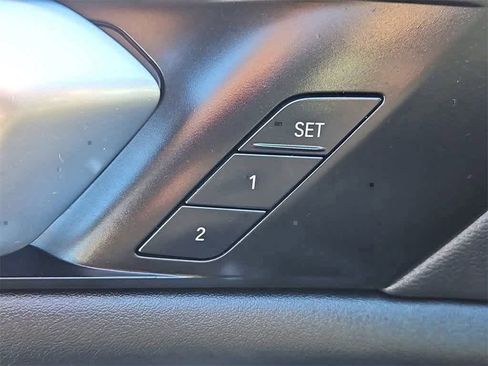 Used 2023 BMW X5 xDrive40i w/ Premium Package image 21