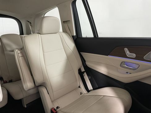 Used 2022 Mercedes-Benz GLS 450 GLS 450 4MATIC SUV image 15