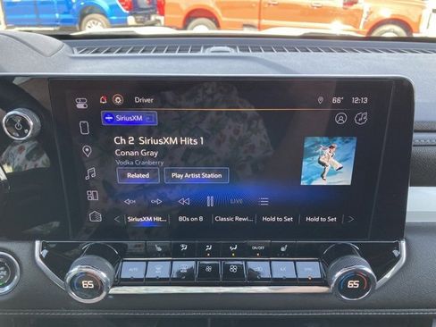 Used 2023 Chevrolet Colorado LT w/ LT Convenience Package II image 22