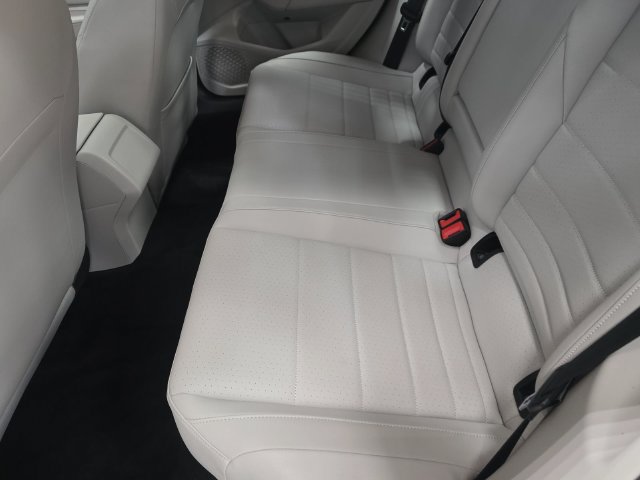 Certified 2023 Volkswagen Jetta SE FWD image 33