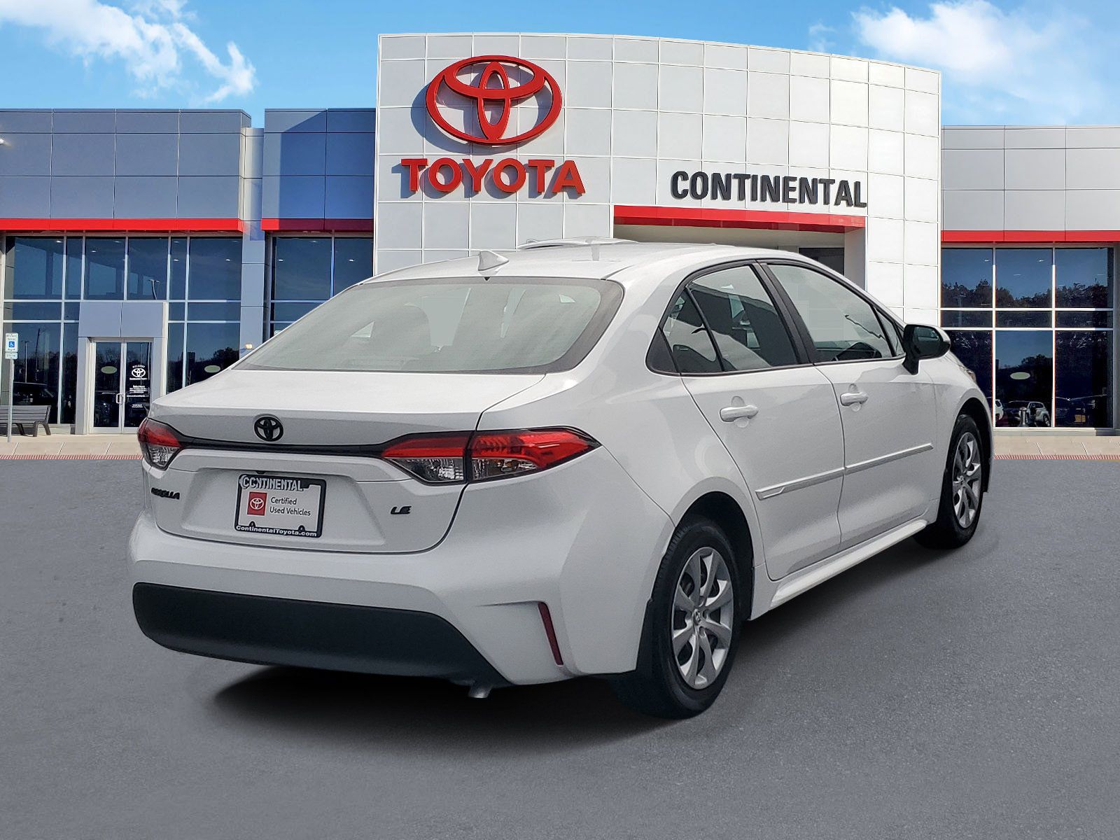 Certified 2024 Toyota Corolla LE FWD image 5
