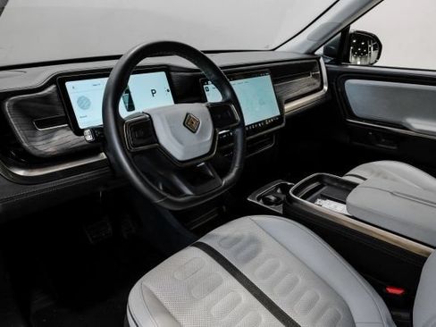 Used 2025 Rivian R1S Adventure AWD/4WD image 4