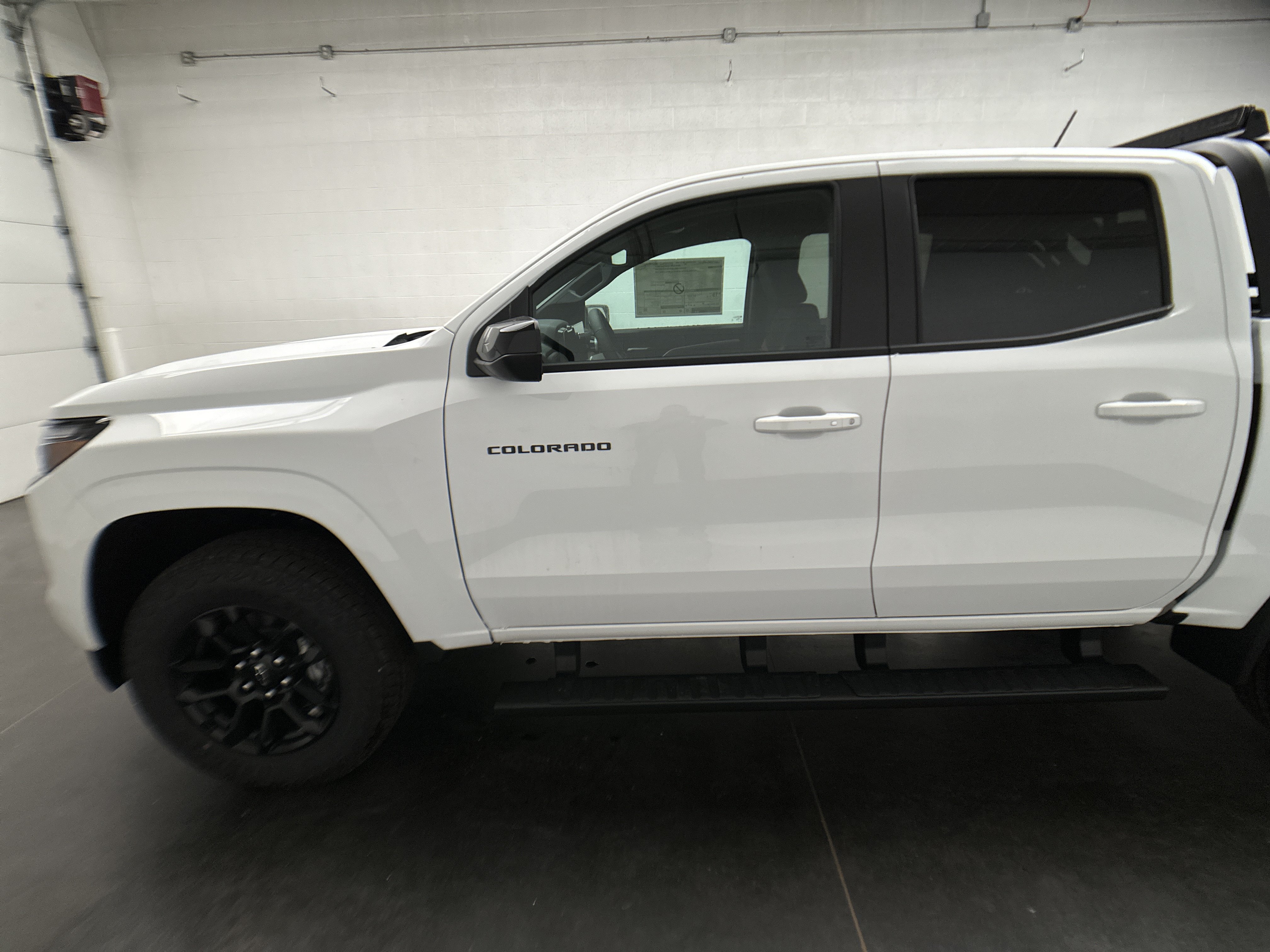 New 2026 Chevrolet Colorado Z71 w/ Midnight Edition AWD/4WD image 6