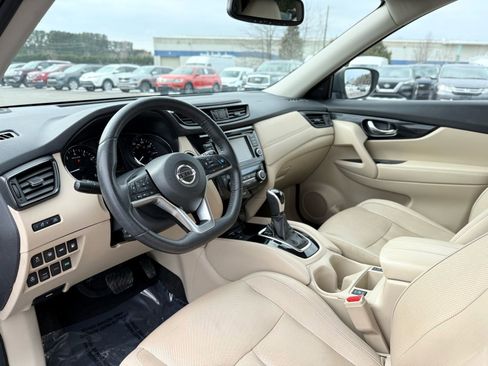 Used 2020 Nissan Rogue SL image 17