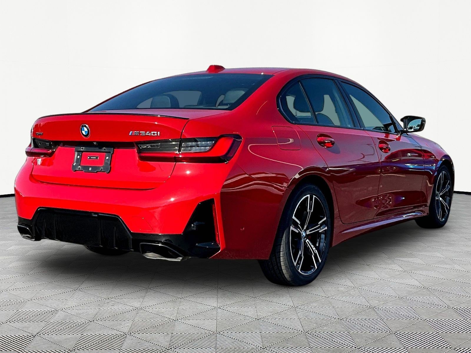 Used 2023 BMW M340i xDrive w/ Premium Package AWD/4WD image 6