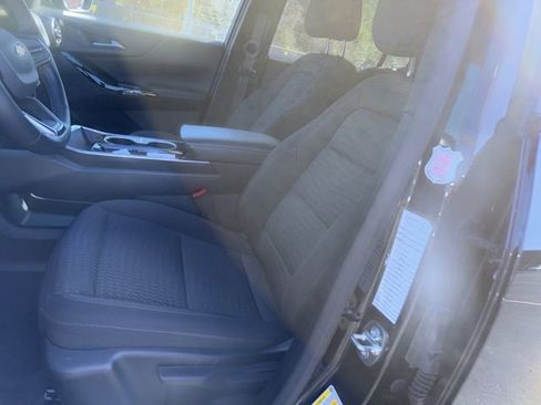 Used 2025 Chevrolet Equinox LT image 9