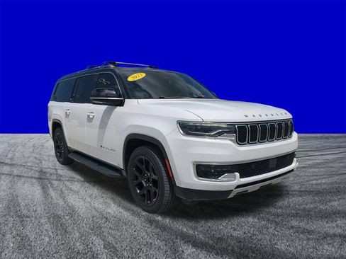 Used 2023 Jeep Wagoneer L Series II w/ Premium Group I AWD/4WD image 2