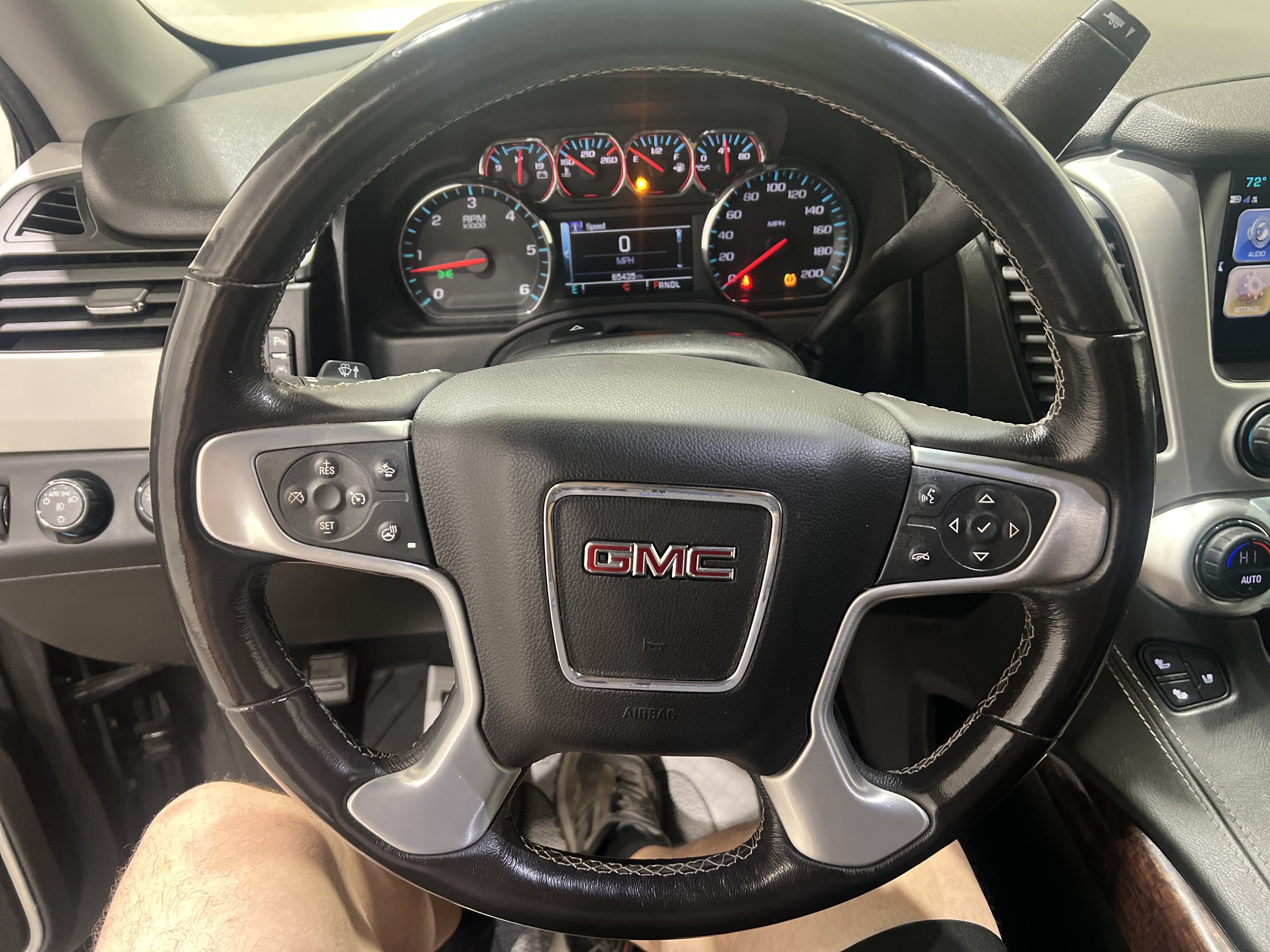 Used 2018 GMC Yukon SLT w/ HD Trailering Package AWD/4WD image 7