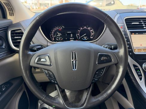 Used 2018 Lincoln MKX Reserve w/ Driver Assistance Package image 9