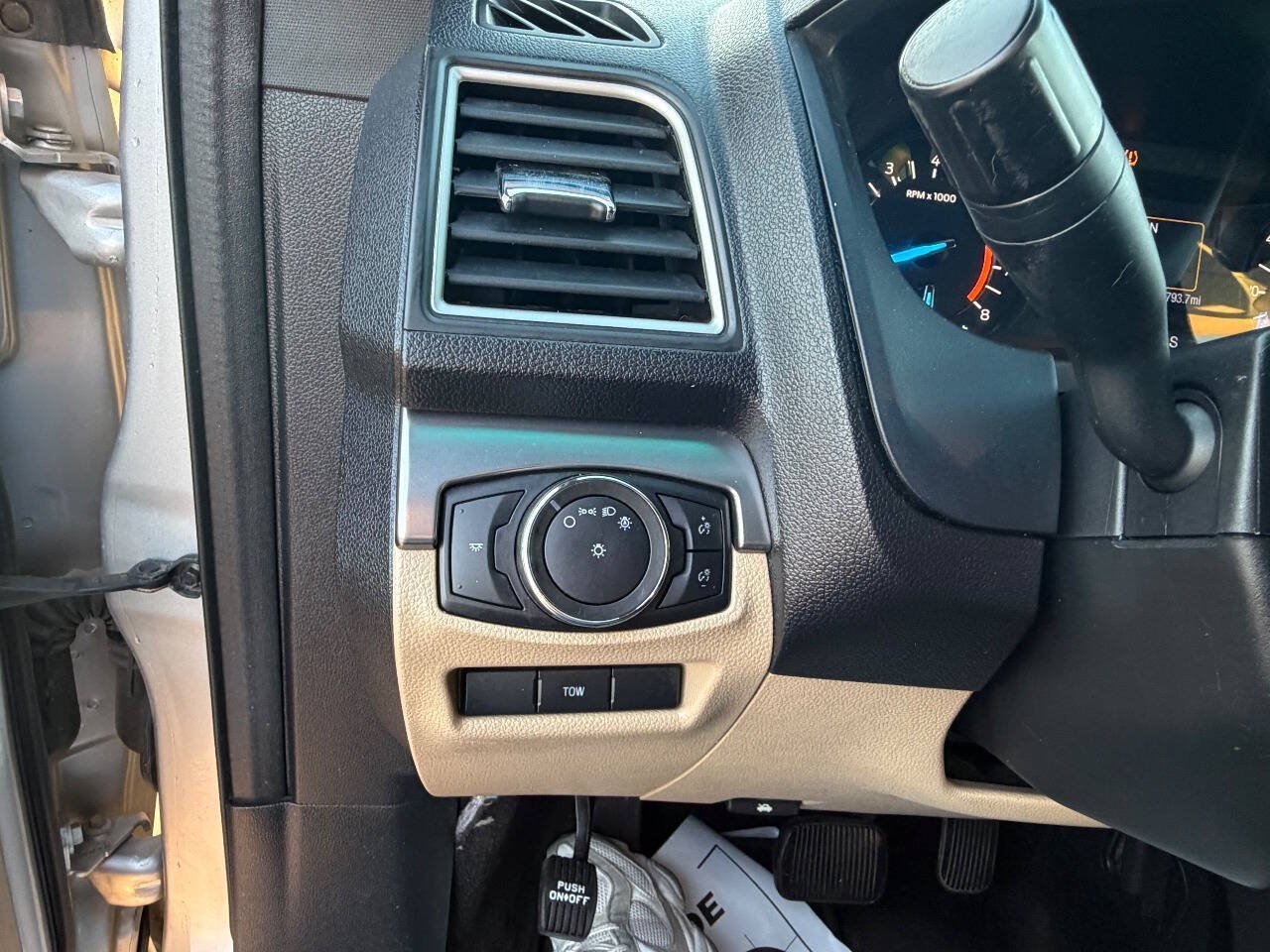 Used 2017 Ford Explorer 4WD image 35