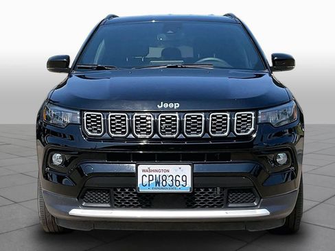 Used 2025 Jeep Compass Limited AWD/4WD image 4