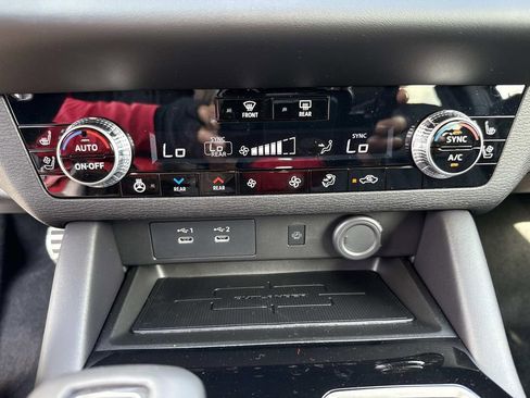 New 2026 Mitsubishi Outlander SEL image 30