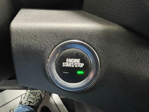 Used 2024 GMC Terrain SLE AWD/4WD image 29