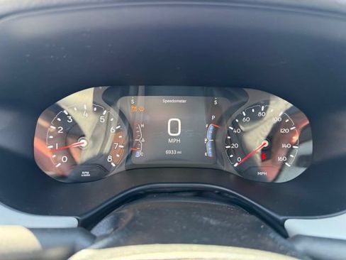 Used 2025 Jeep Compass Limited AWD/4WD image 16