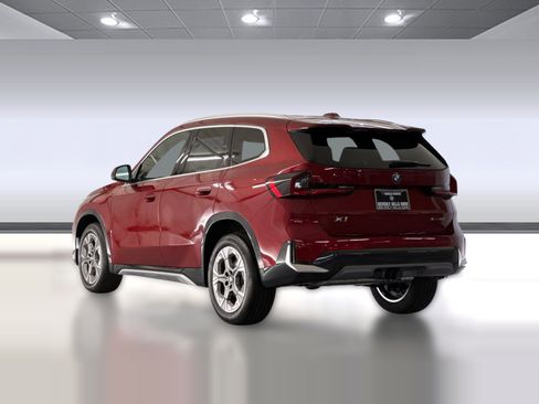 Used 2026 BMW X1 xDrive28i w/ Technology Package AWD/4WD image 3