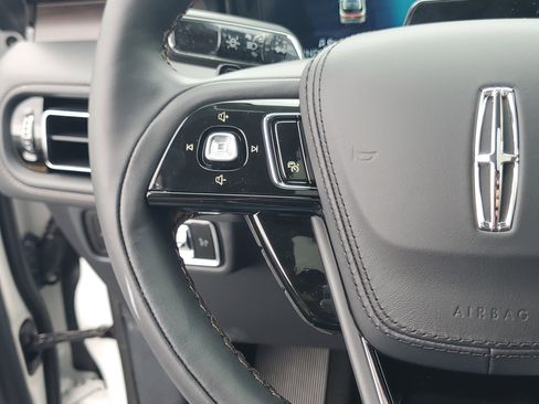 New 2026 Lincoln Aviator Reserve AWD/4WD image 16