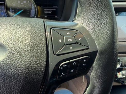 Used 2017 Ford Explorer XLT w/ Equipment Group 202A image 21