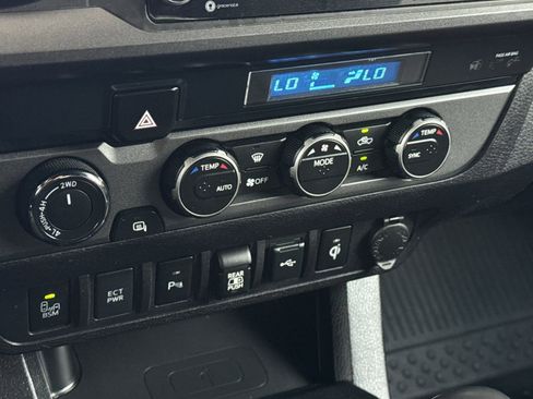 Used 2021 Toyota Tacoma TRD Sport w/ Technology Package AWD/4WD image 20