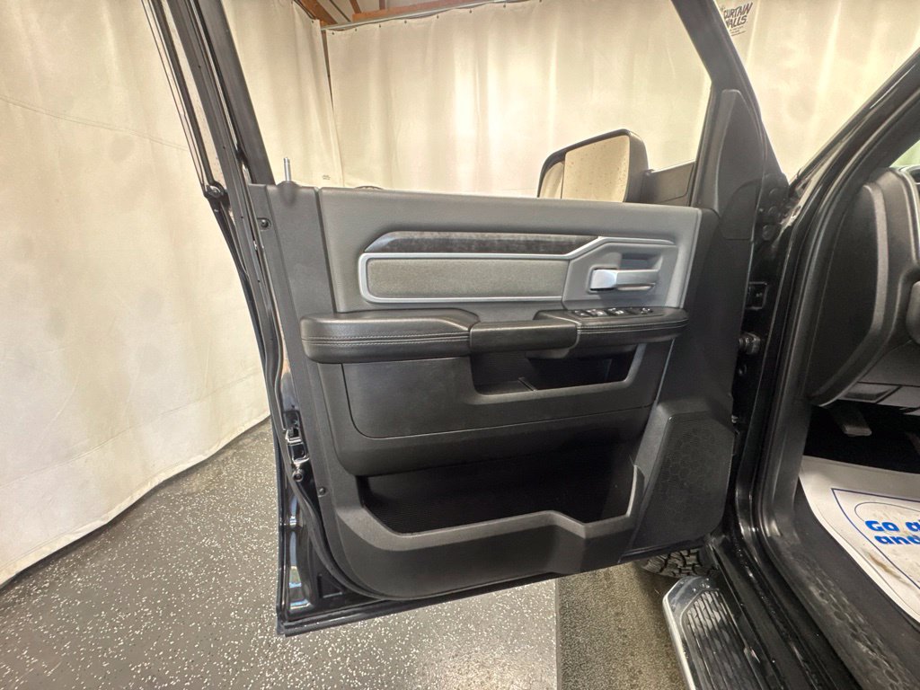Used 2021 RAM 2500 Big Horn AWD/4WD image 12