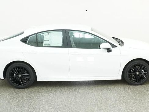 New 2026 Toyota Camry SE image 11