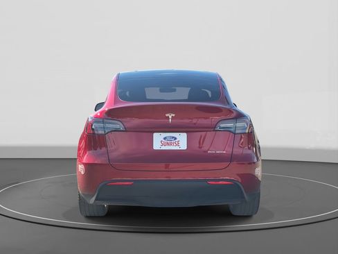 Used 2024 Tesla Model Y Long Range image 5